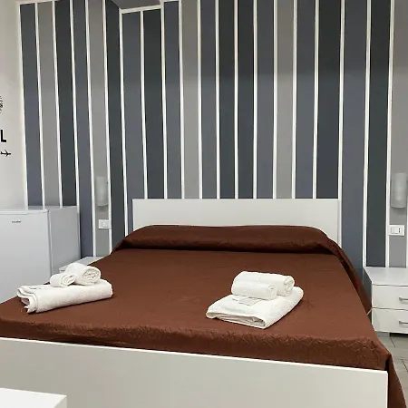 Guest house In Centro Vicino Cefalu Self-chek-in 2*