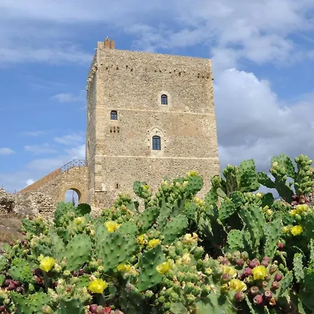 Guest house In Centro Vicino Cefalu Self-chek-in 2*