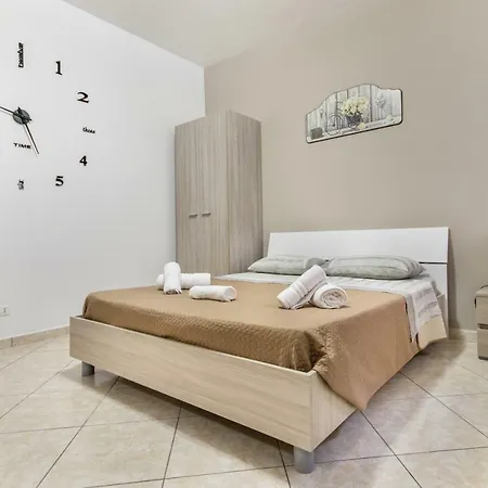 In Centro Vicino Cefalu Self-chek-in 2*