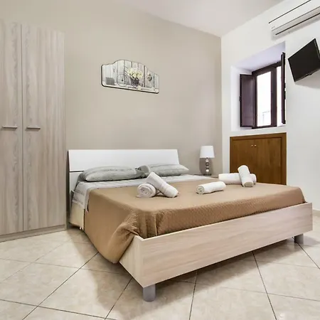 In Centro Vicino Cefalu Self-chek-in 2*