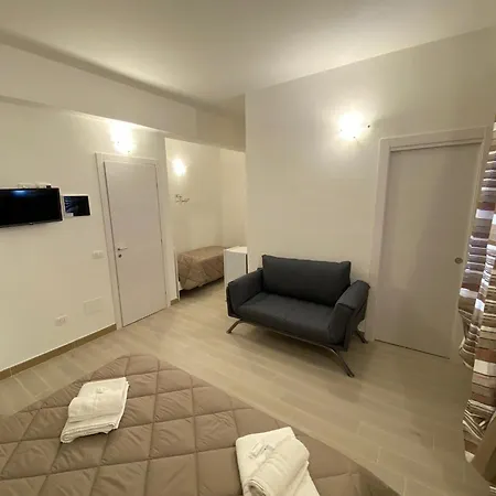 Guest house In Centro Vicino Cefalu Self-chek-in 2*