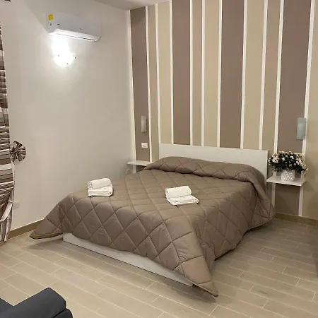 Guest house In Centro Vicino Cefalu Self-chek-in Campofelice Di Roccella