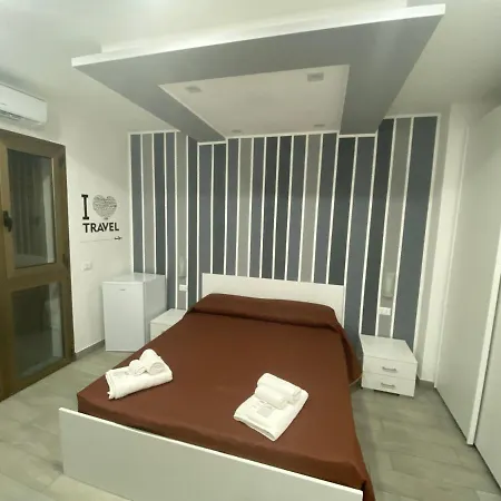 In Centro Vicino Cefalu Self-chek-in Pensjonat Campofelice Di Roccella