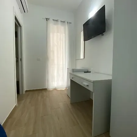 In Centro Vicino Cefalu Self-chek-in Pensjonat 3*