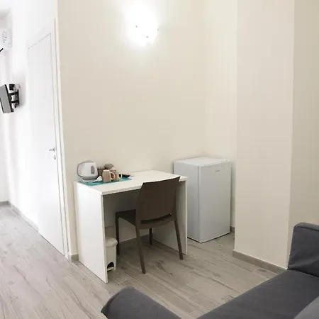 In Centro Vicino Cefalu Self-chek-in Pensjonat