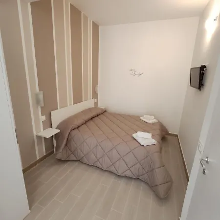 In Centro Vicino Cefalu Self-chek-in Pensjonat